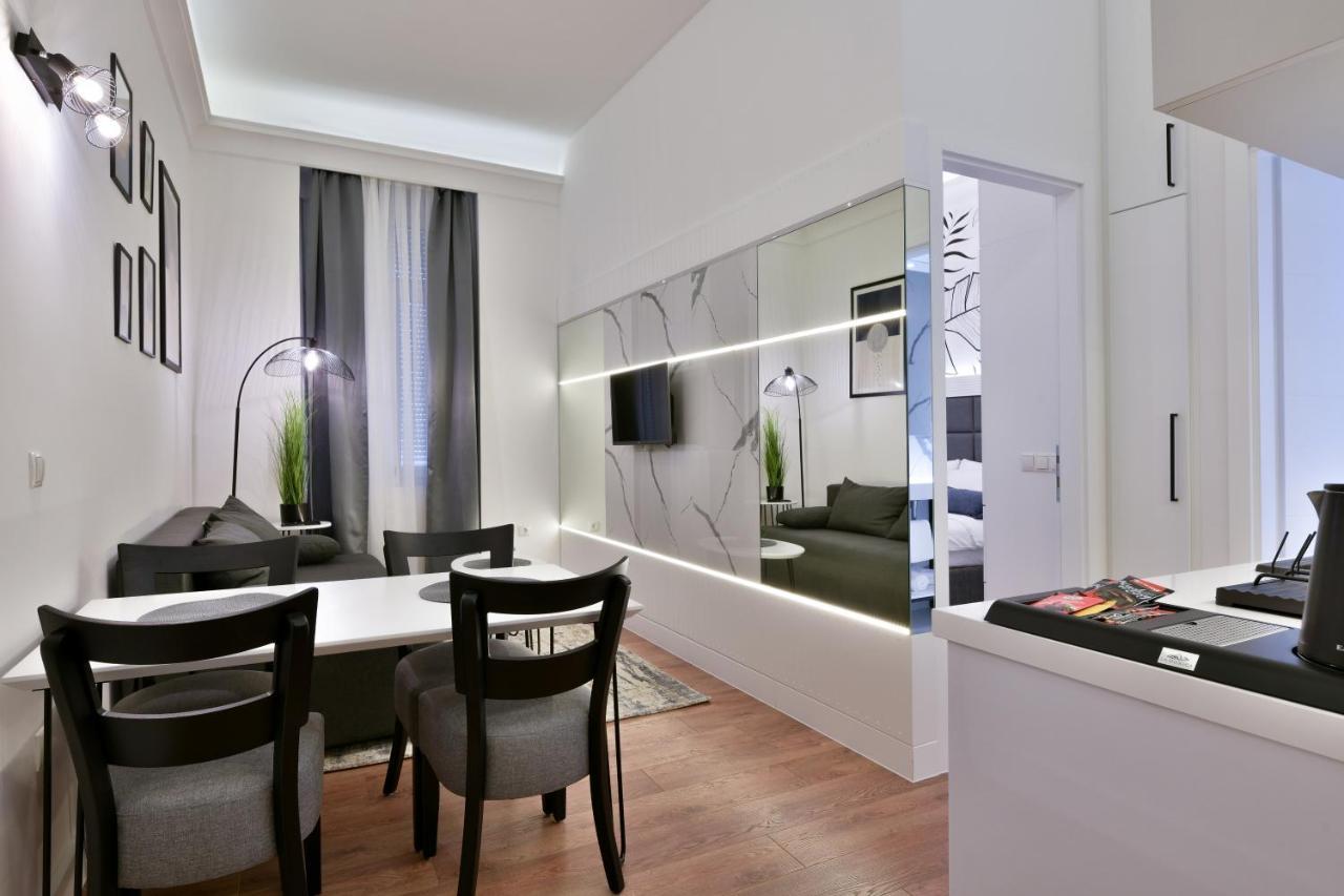 Luxury Galla Apartments In The City Center サラエヴォ エクステリア 写真