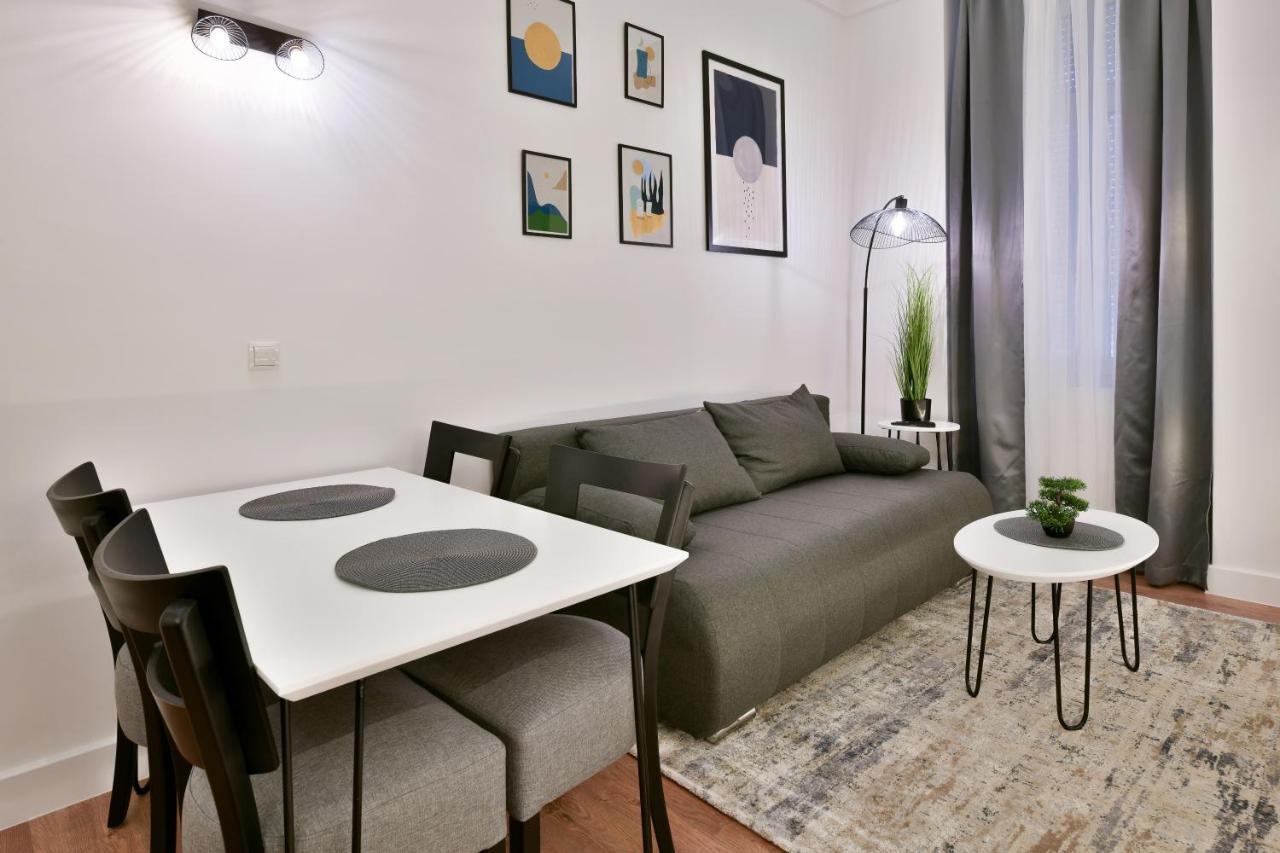 Luxury Galla Apartments In The City Center サラエヴォ エクステリア 写真