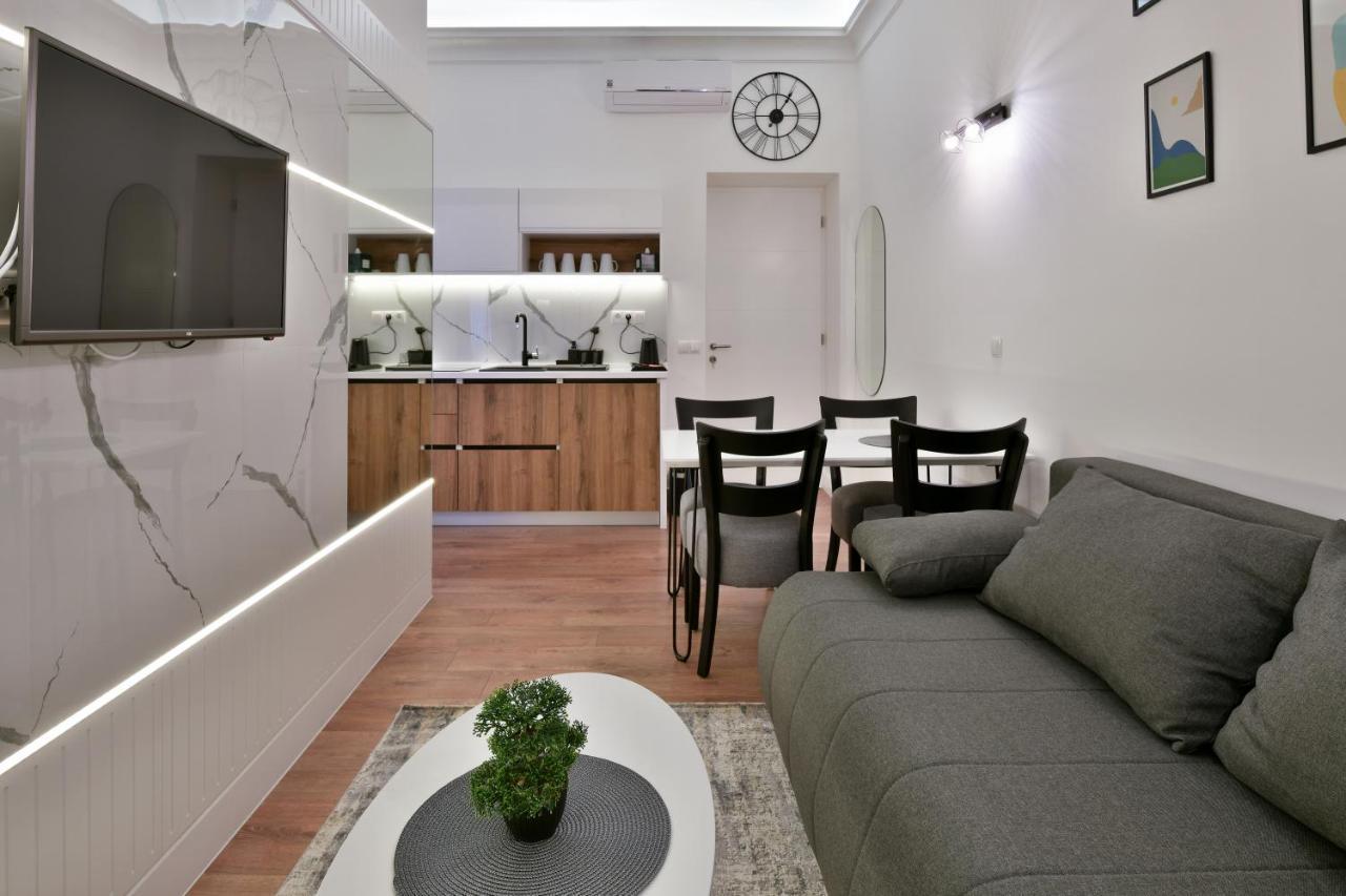 Luxury Galla Apartments In The City Center サラエヴォ エクステリア 写真