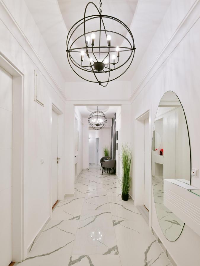 Luxury Galla Apartments In The City Center サラエヴォ エクステリア 写真